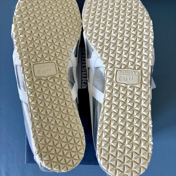NWT Onitsuka Tiger Mexico 66 Silver / Off White - Picture 6 of 9